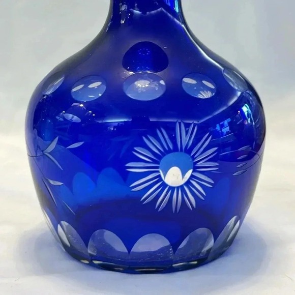 Vintage Etched Decanter Cobalt Blue - Picture 7 of 7